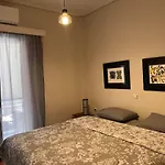 Enteka - 3 Bedroom In The Centre Of *