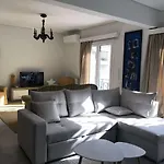 Enteka - 3 Bedroom In The Centre Of アパート ナフプリオ