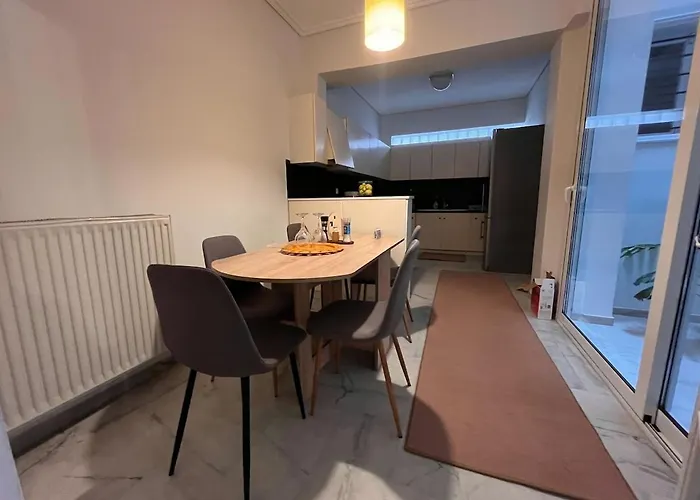 Enteka - 3 Bedroom In The Centre Of