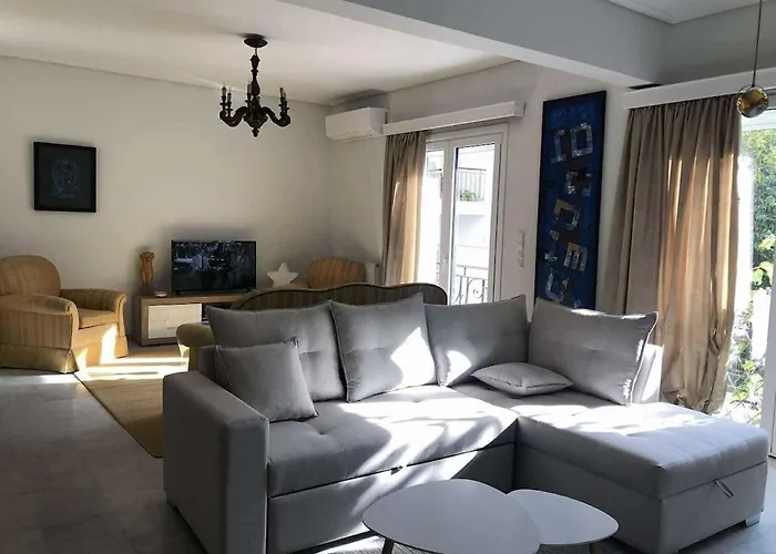 Enteka - 3 Bedroom In The Centre Of Appartement Nauplion